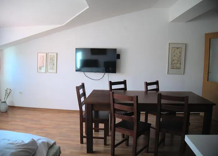 Parkview Complex Large Flat Next To Lift * בנסקו