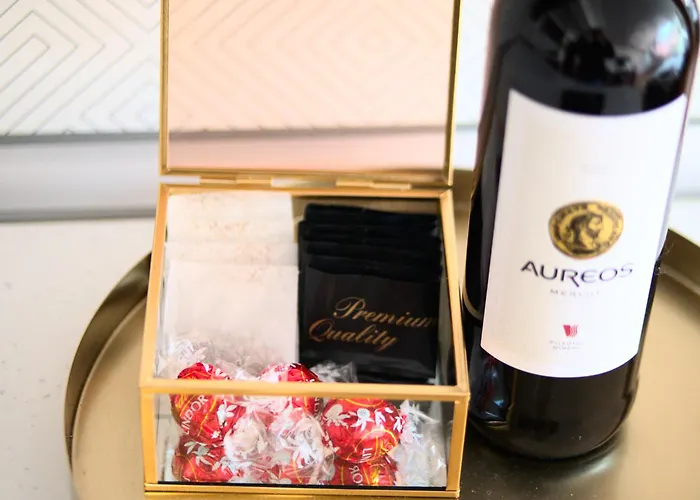 Parkview Complex Large Flat Next To Lift